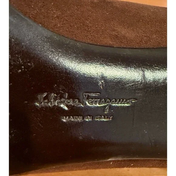 SALVATORE FERRAGAMO Pumps Heels Size 11B Brown Suede Fringe ITALY